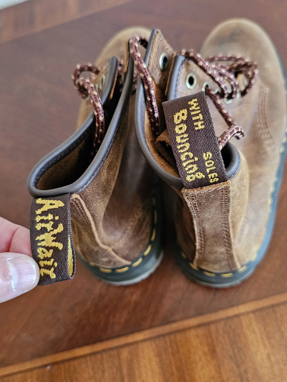 Dr. Martens sturdy lace